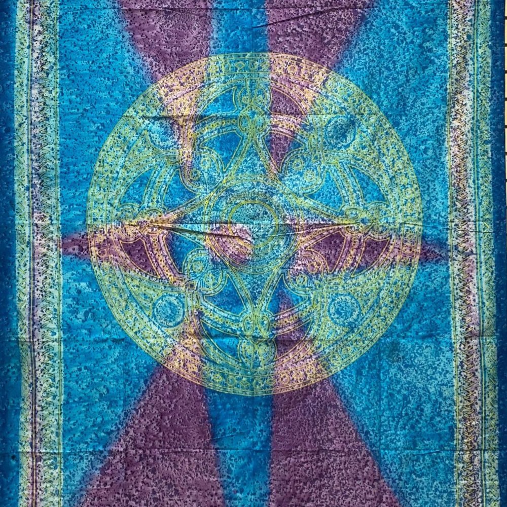 Geometric Tie-Dye Tapestry (Blue)